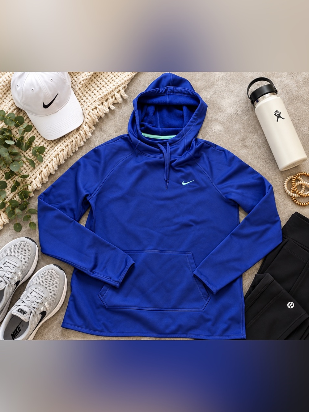 Nike Dri-FIT Royal Blue Pullover Hoodie Women’s Medium Thumbholes Athletic